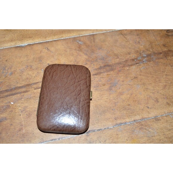 BUXTON Leather Key-Tainer Flip turtle Enclosed Key Holder Case Vtg - Picture 9 of 9